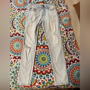 BKE Light Wash Straight Leg Jeans